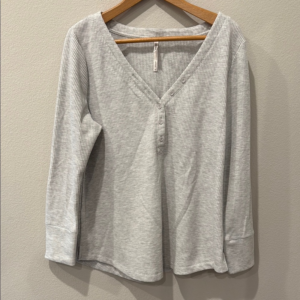 Soma NWOT Women's Gray Long Sleeve Waffle Top‎ Size XL